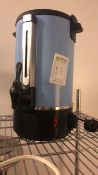 Hot water / drinks dispenser