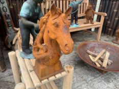 CAST IRON RUSTY HORSE HEAD