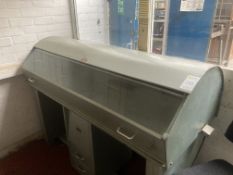 Clean cabinet