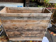 2x planter boxes on wheel