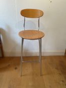Bar/ High Stool x4