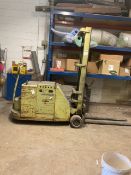 Clark Electric lifting truck