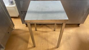 Stainless Steel Preparation Unit To be disconnected by the buyer Contents not included Approximate