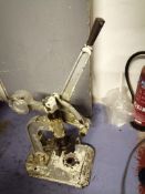 John Hunt Pie Press X1