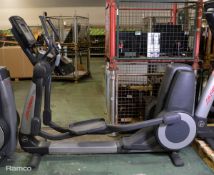 Life Fitness 95x cross trainer