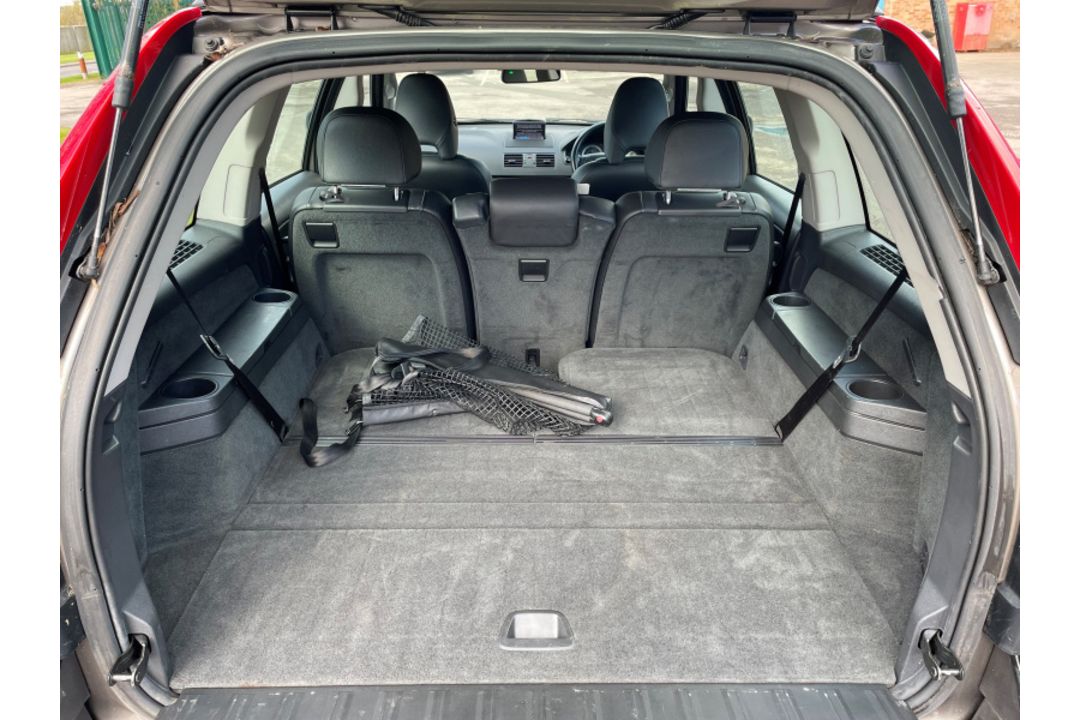 Volvo XC90 SE AWD D5 AUTO - Automatic - Diesel - 2.4L engine - 2011 model - 104,000 miles - 2 axle - Image 18 of 31