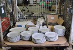 6x Oval Steak Plates, 36x Porcelite Oval Starter Plates, 63x Small Dinner Plates, 7x Small Condiment