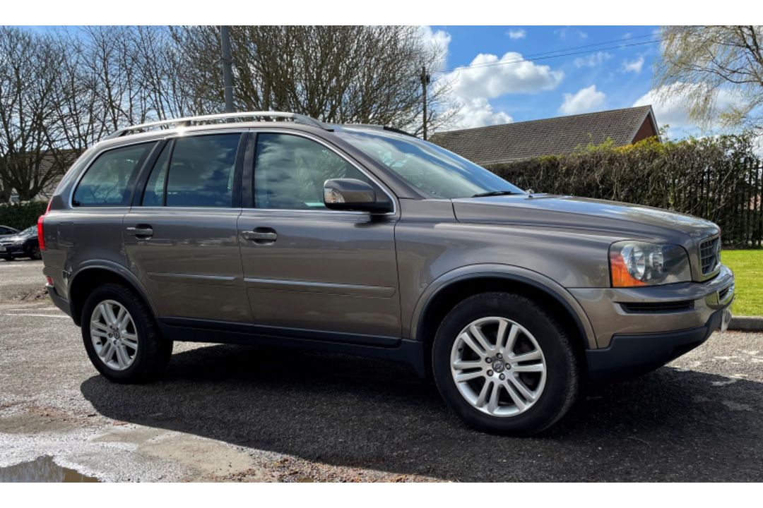 Volvo XC90 SE AWD D5 AUTO - Automatic - Diesel - 2.4L engine - 2011 model - 104,000 miles - 2 axle - Image 1 of 31