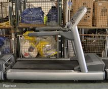 Life Fitness treadmill L 90 x W 220 x H 170cm