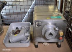 Crypto Peerless AE12 Mincer Machine