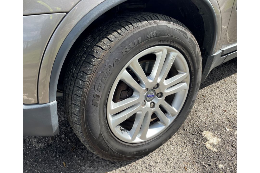 Volvo XC90 SE AWD D5 AUTO - Automatic - Diesel - 2.4L engine - 2011 model - 104,000 miles - 2 axle - Image 22 of 31