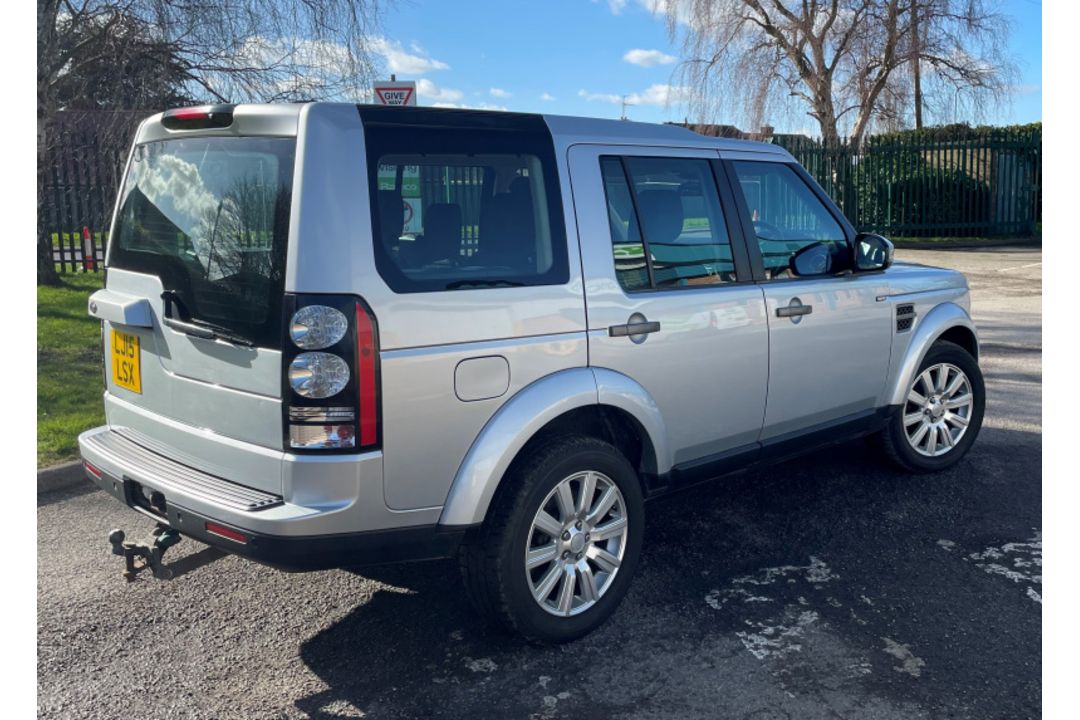 Land Rover Discovery LJ15 LSX - 2015 Model - Diesel - 2993cc Engine - Automatic Gearbox - Image 3 of 36