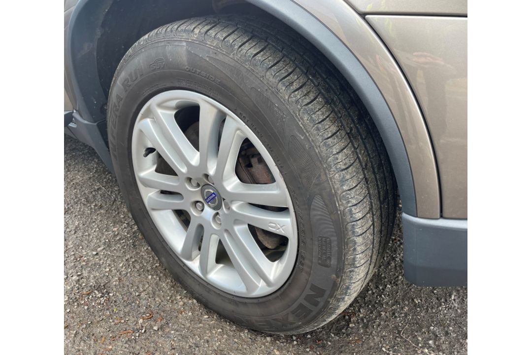 Volvo XC90 SE AWD D5 AUTO - Automatic - Diesel - 2.4L engine - 2011 model - 104,000 miles - 2 axle - Image 23 of 31