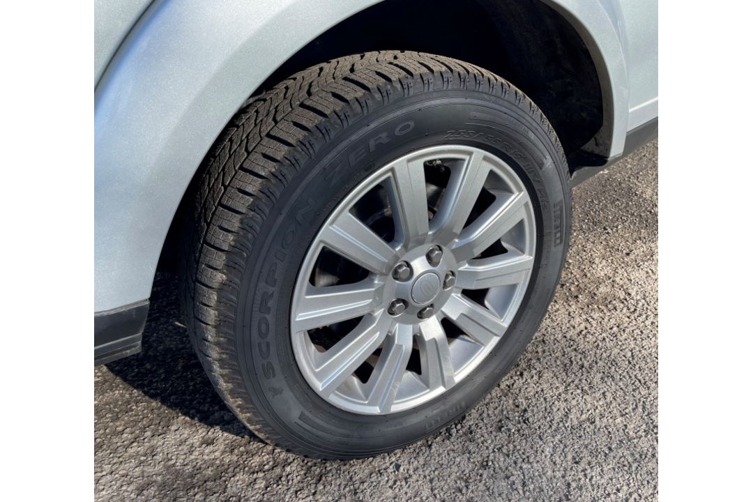 Land Rover Discovery LJ15 LSX - 2015 Model - Diesel - 2993cc Engine - Automatic Gearbox - Image 30 of 36