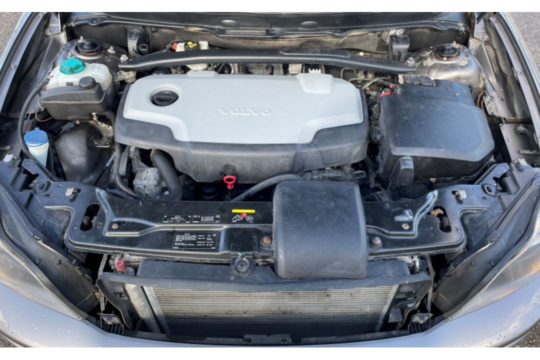 Volvo XC90 SE AWD D5 AUTO - Automatic - Diesel - 2.4L engine - 2011 model - 104,000 miles - 2 axle - Image 27 of 31