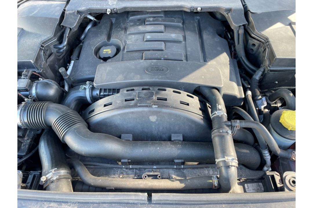 Land Rover Discovery LJ15 LSX - 2015 Model - Diesel - 2993cc Engine - Automatic Gearbox - Image 24 of 36
