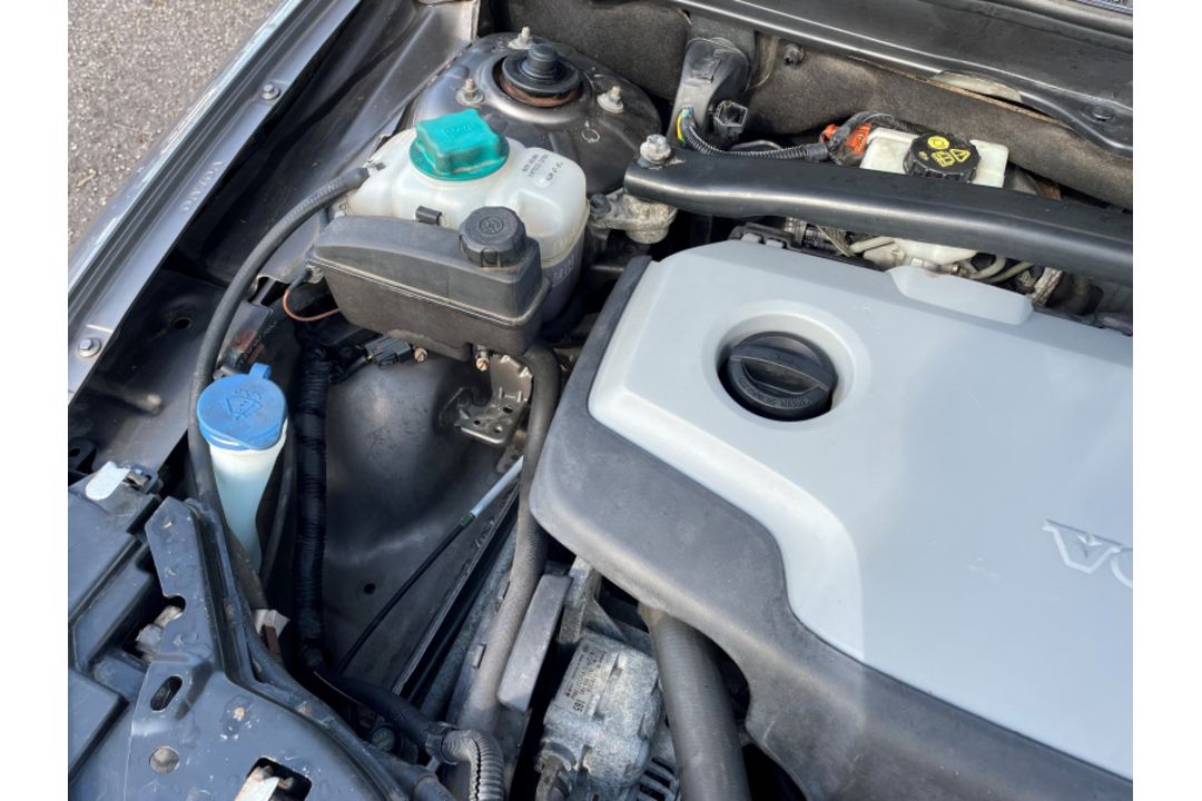 Volvo XC90 SE AWD D5 AUTO - Automatic - Diesel - 2.4L engine - 2011 model - 104,000 miles - 2 axle - Image 28 of 31