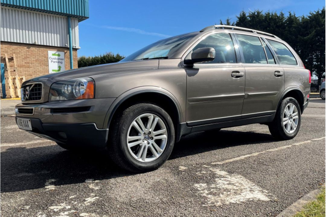 Volvo XC90 SE AWD D5 AUTO - Automatic - Diesel - 2.4L engine - 2011 model - 104,000 miles - 2 axle - Image 5 of 31