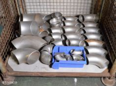 Cast metal angled pipe joints