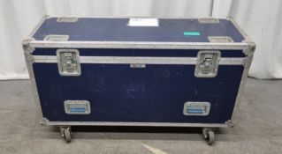 Flight Case - L 126cm x W 42cm x H 74cm