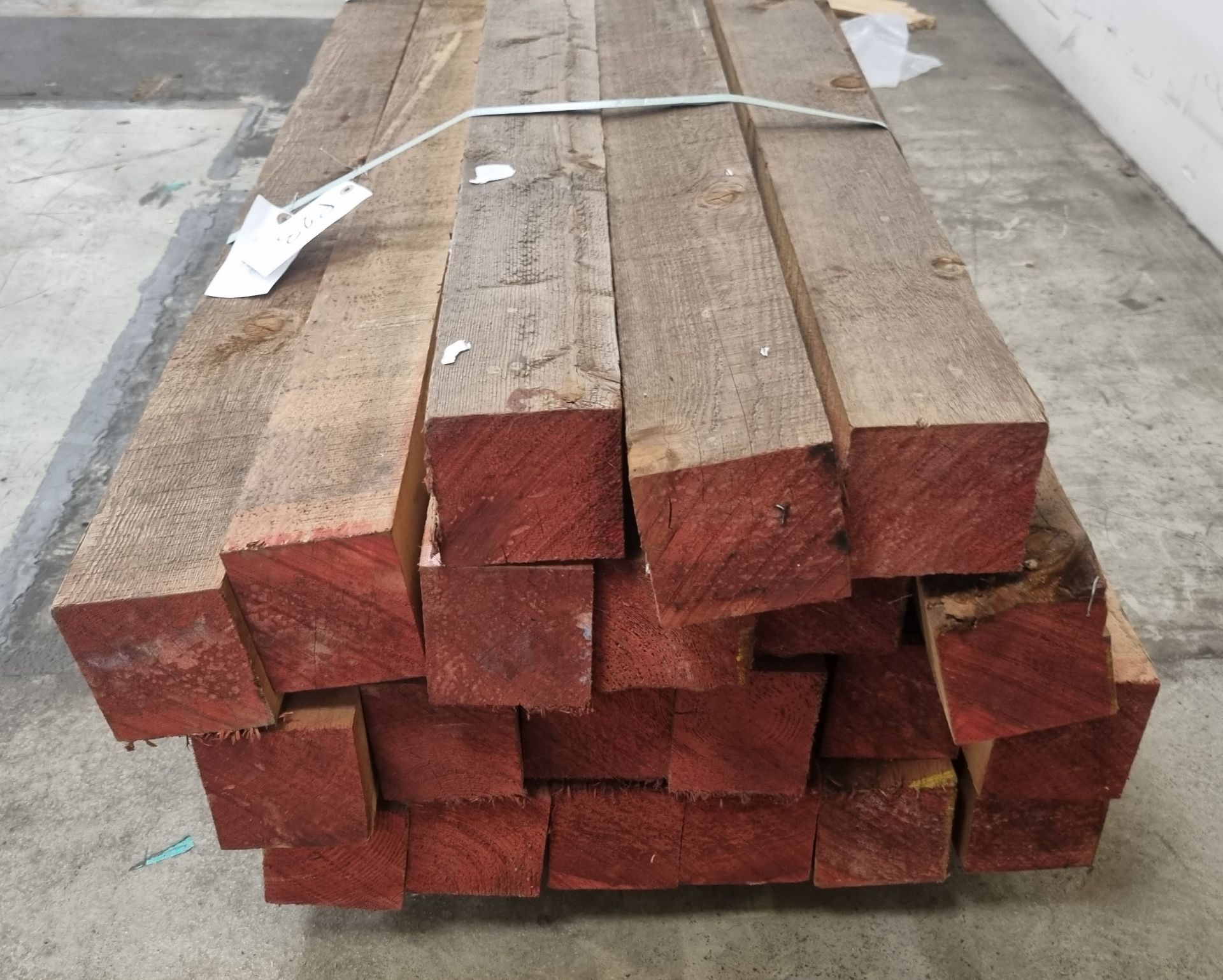 Pallet of 4"x4" (10x10cm) softwood, heat treated and debarked (GBFC-0452 DBHT) L550cm x 21 pcs - Image 3 of 4
