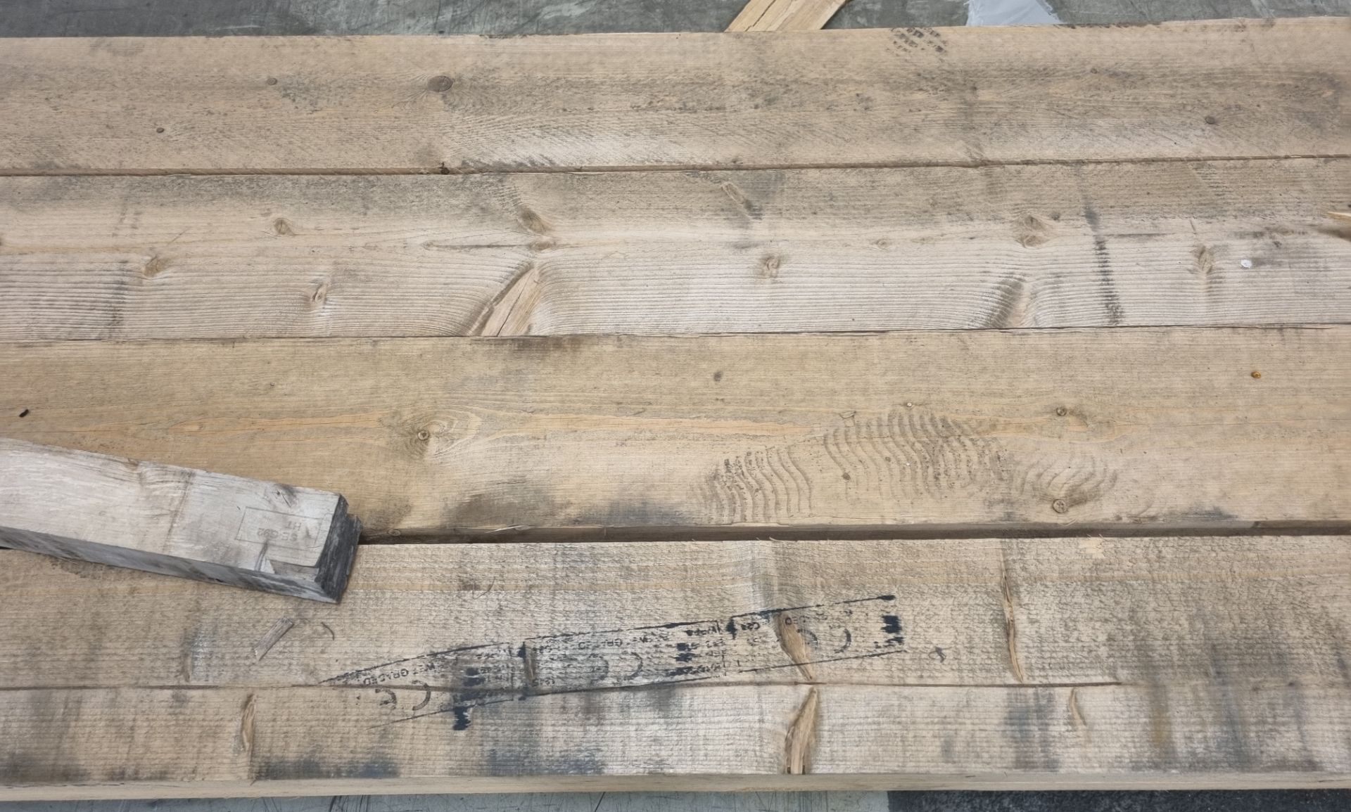 Pallet of 8"x4" (20x10cm) softwood, L480cm x 6, L540 x1, L600 x 1 - 8 pcs total - Image 6 of 6