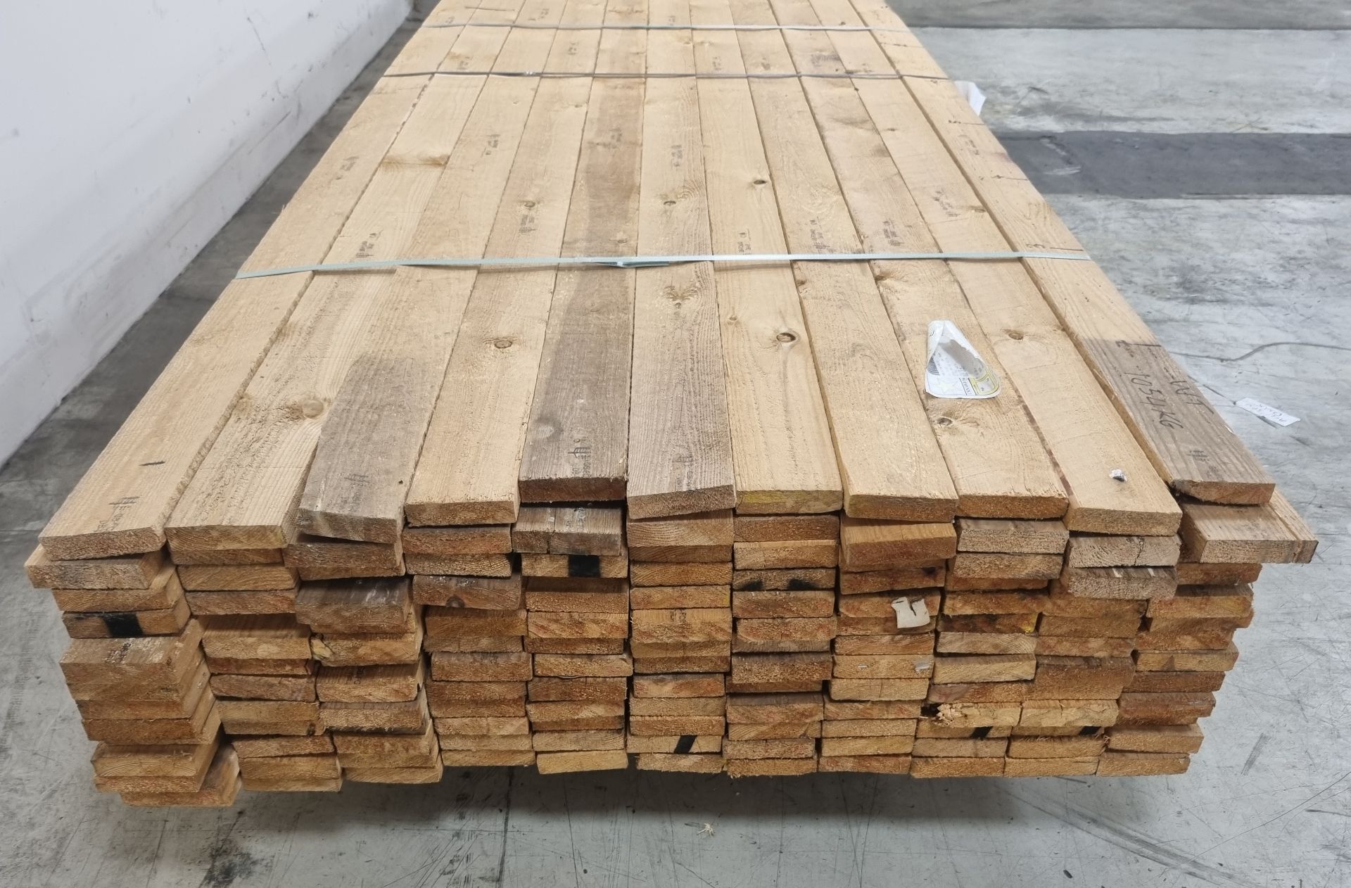 Pallet of 4"x1" (10x2.5cm) softwood, heat treated and debarked (GBFC-0452 DBHT) - L480cm - 143 pcs - Image 3 of 5