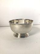 A 1943 London silver sugar bowl (6cm x 11cm) (174g)