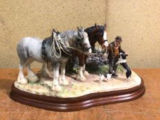 A Border Fine Arts sculpture, Homeware Bound (18cm x 34cm x 17cm)