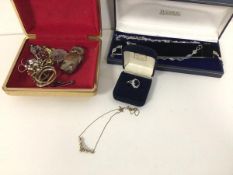 A 9ct gold chain necklace with long horizontal pendant (21cm) (1.89g), an assortment of costume