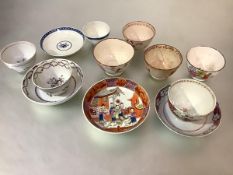 A group of 18th and early 19th century English tea wares comprising: a Worcester blue and white