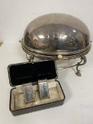 A pair of 1932 Birmingham silver napkin rings with combined weight of 72grammes along with an Epns