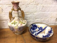 An early 20thc Royal Doulton footed bowl with gilt highlights, measures 11cm x 27cm and an Old