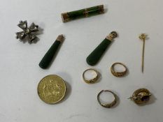 A mixed lot of jewellery including green jade pendants and bar brooch (5cm) with yellow metal mount,