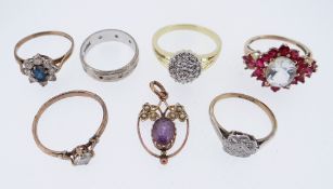 ASSORTED RINGS comprising 9ct gold and platinum diamond ring, two 9ct gold dress rings, white