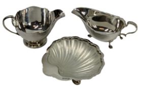 SMALL SILVER, 3 ITEMS to include a scallop shaped dish on three ball feet with glass insert, Chester