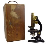 E LEITZ WETZLAR MICROSCOPE - with additional lenses, in original carry case, No 155369