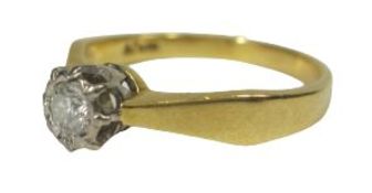 18CT GOLD DIAMOND SOLITAIRE ENGAGEMENT RING - 0.15ct stone in a coronet setting, size O, 3.2grms