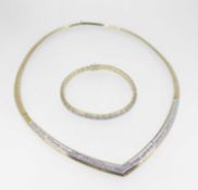 18K GOLD DIAMOND SET JEWELLERY SUITE