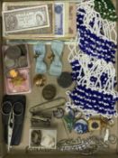 COINS, BANK NOTES, JEWELLERY & COLLECTABLES - a mixed quantity to include a small quantity of