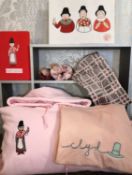 THE FIRST SIX LOTS OF THIS AUCTION ARE BEING SOLD BY A MOTHER AND DAUGHTERS TEAM (THE WILLIAMS-