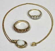 CLOGAU & OTHER 9CT GOLD STAMPED JEWELLERY - 3 items to include a Clogau Tree of Life ring, size