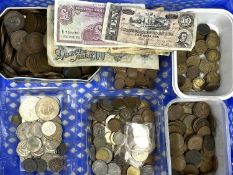 LARGE COLLECTION OF BRITISH & CONTINENTAL COINAGE and eight various bank notes including a British