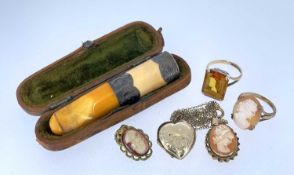 ASSORTED JEWELLERY comprising 9ct gold cameo ring, 9ct gold cameo pendant on 9ct gold fine chain,