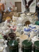 FRANKLIN MINT BOXED FIGURE OF A BIRD OF PREY, an assortment of collector's plates, boxed Lilliput