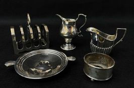 ASSORTED 20TH CENTURY SILVER TABLEWARES, including Georgian-style baluster cream jug, Mappin &