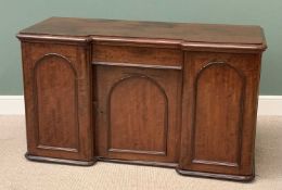 VICTORIAN MAHOGANY INVERTED BREAKFRONT CHIFFONIER with single central frieze drawer and three arched