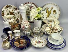 MIXED POTTERY & PORCELAIN GROUP - by various makers including Wedgwood Etruria, Royal Worcester,