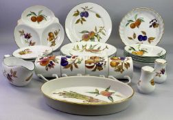 ROYAL WORCESTER EVESHAM & EVESHAM VALE TABLEWARE, 22 PIECES