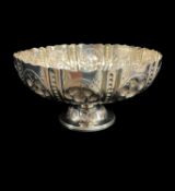 VICTORIAN SILVER PEDESTAL DISH, Hilliard & Thomason, Birmingham 1899, shaped rim repousse